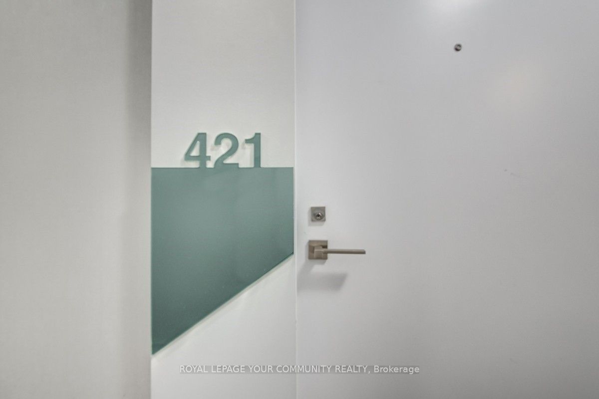 352 Front Street W 421