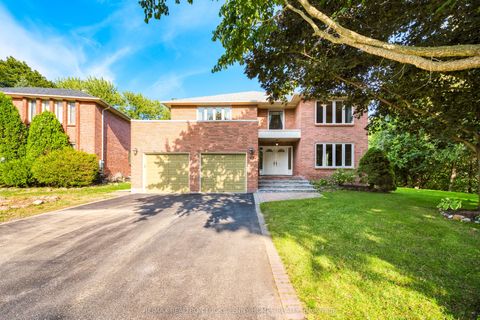 17 McPhillips Avenue Markham ON L3P 1C4