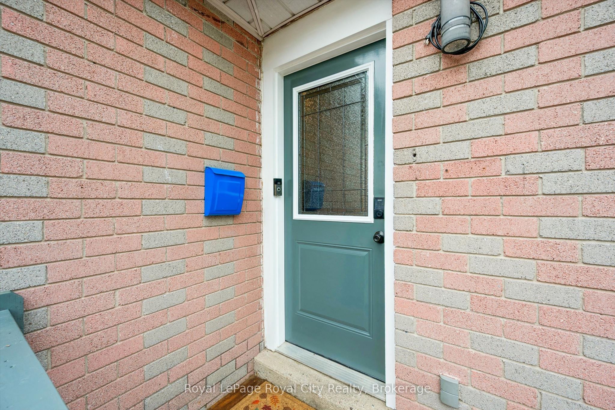 29 Mcilwraith Crescent