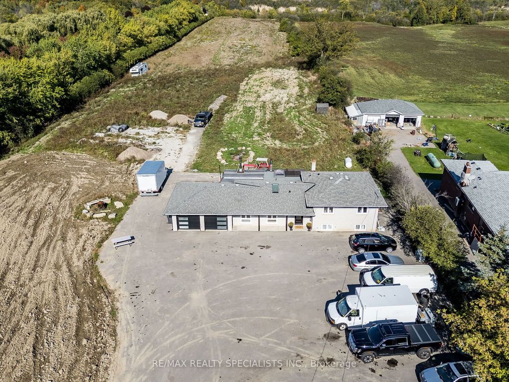 Photo of 13207 Centreville Creek Drive, Caledon, ON L7C 3B8 (MLS # W12861058)