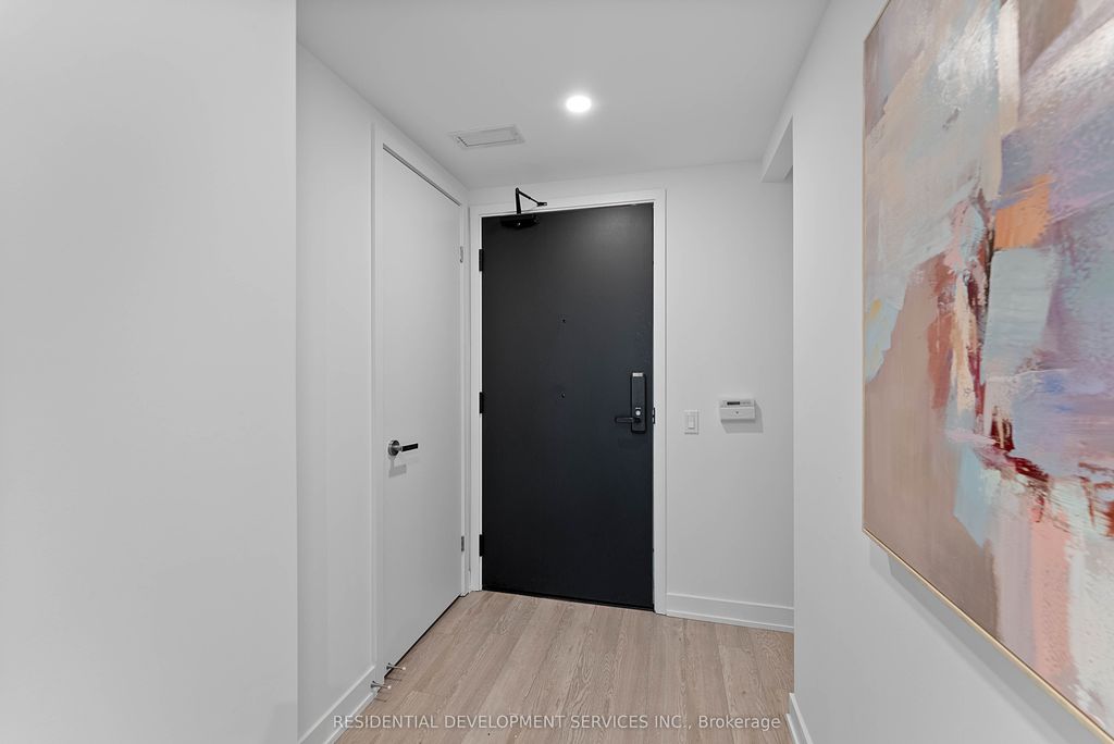 Photo of 88 Queen Street #1007, Toronto, ON M5C 0B6 (MLS # C13083694)