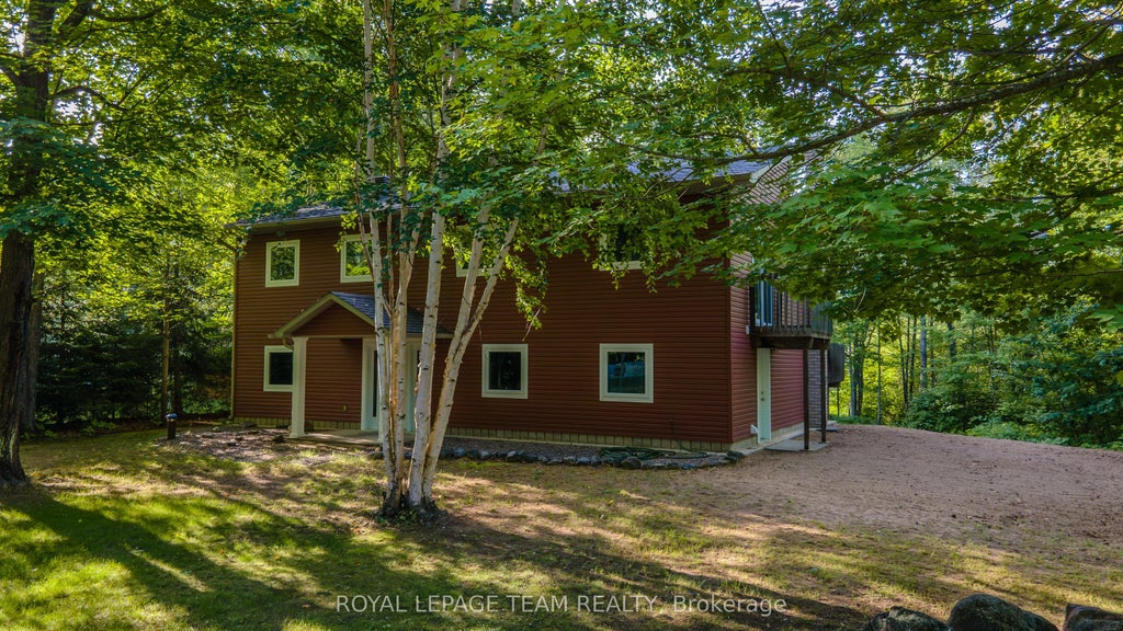 Photo of 112 Golfers Lane, Hastings Highlands, ON K0J 1L0 (MLS # X13106284)