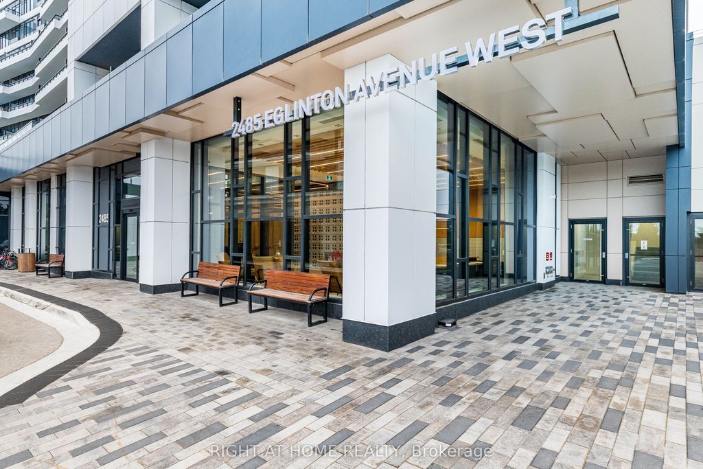 Photo of 2485 Eglinton Avenue W #418, Mississauga, ON L5W 2T1 (MLS # W13069186)
