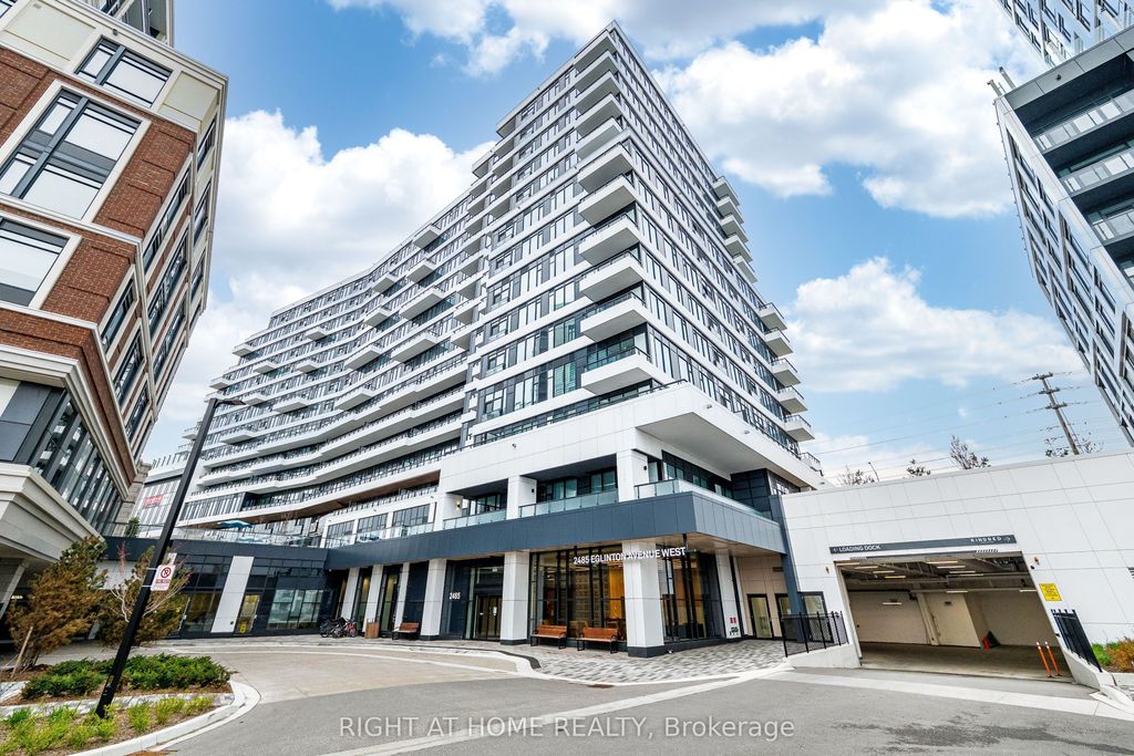 Photo of 2485 Eglinton Avenue W #418, Mississauga, ON L5W 2T1 (MLS # W13069186)