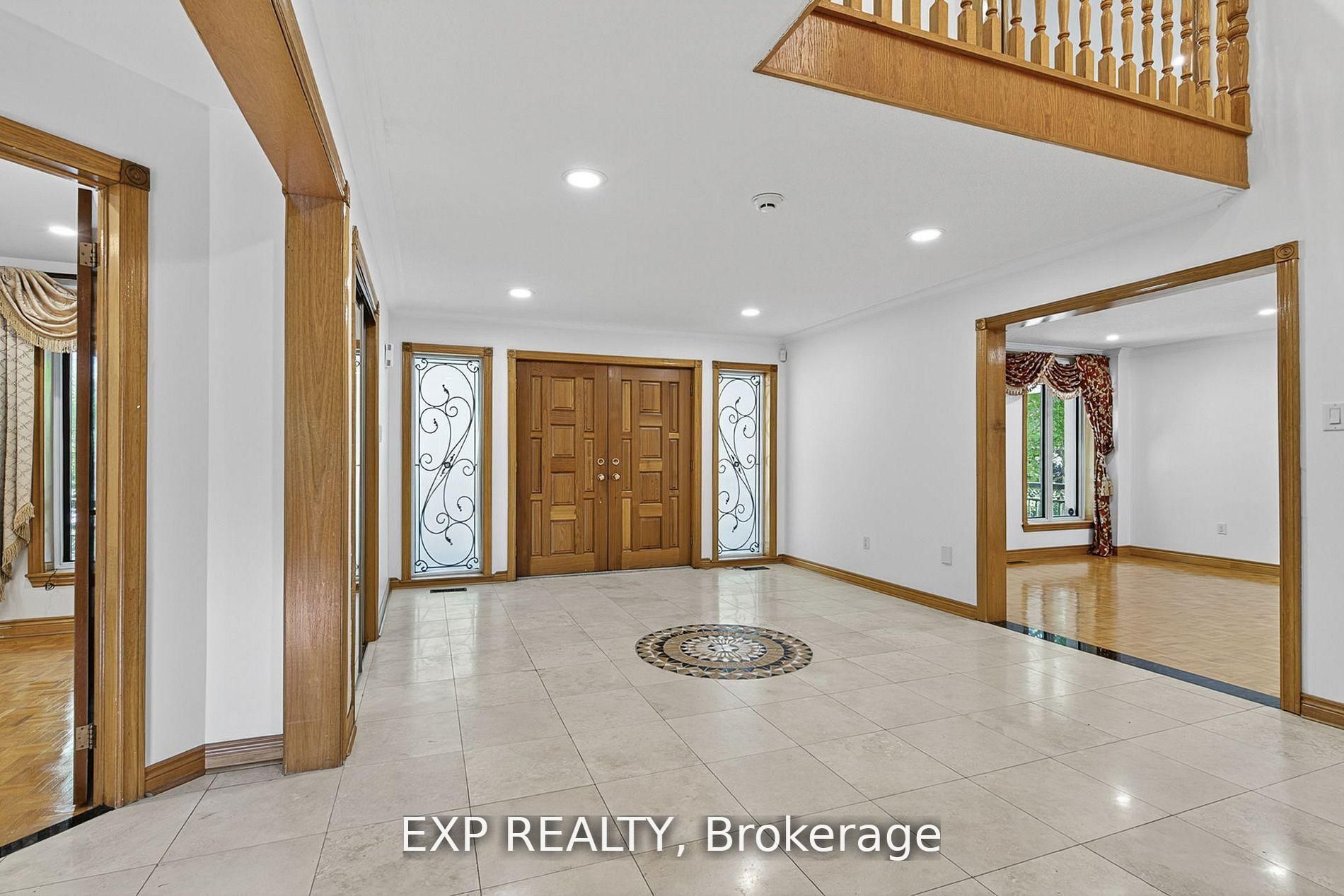 315 Stephanie Boulevard