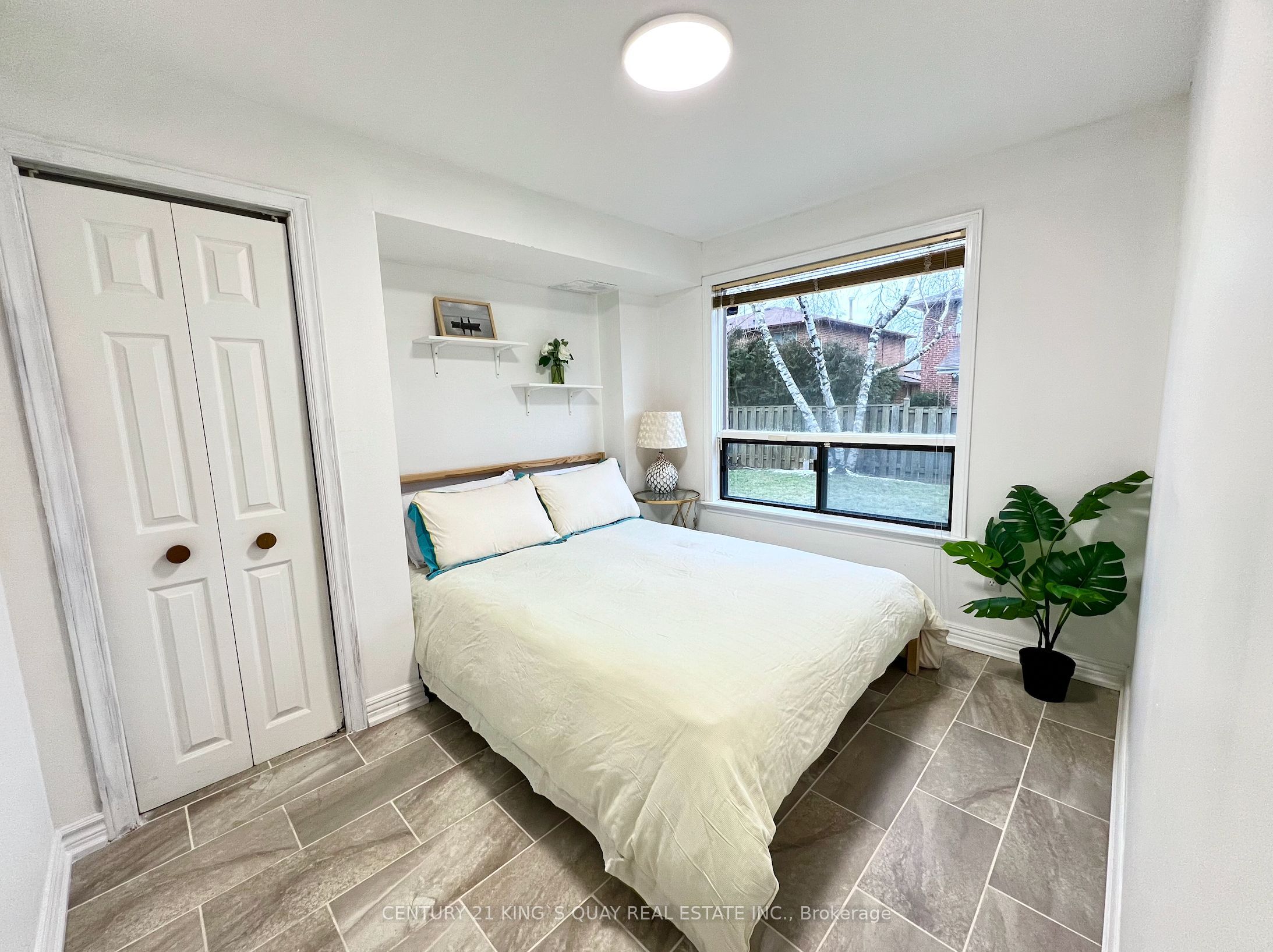 19 Pining Road Lower W/O