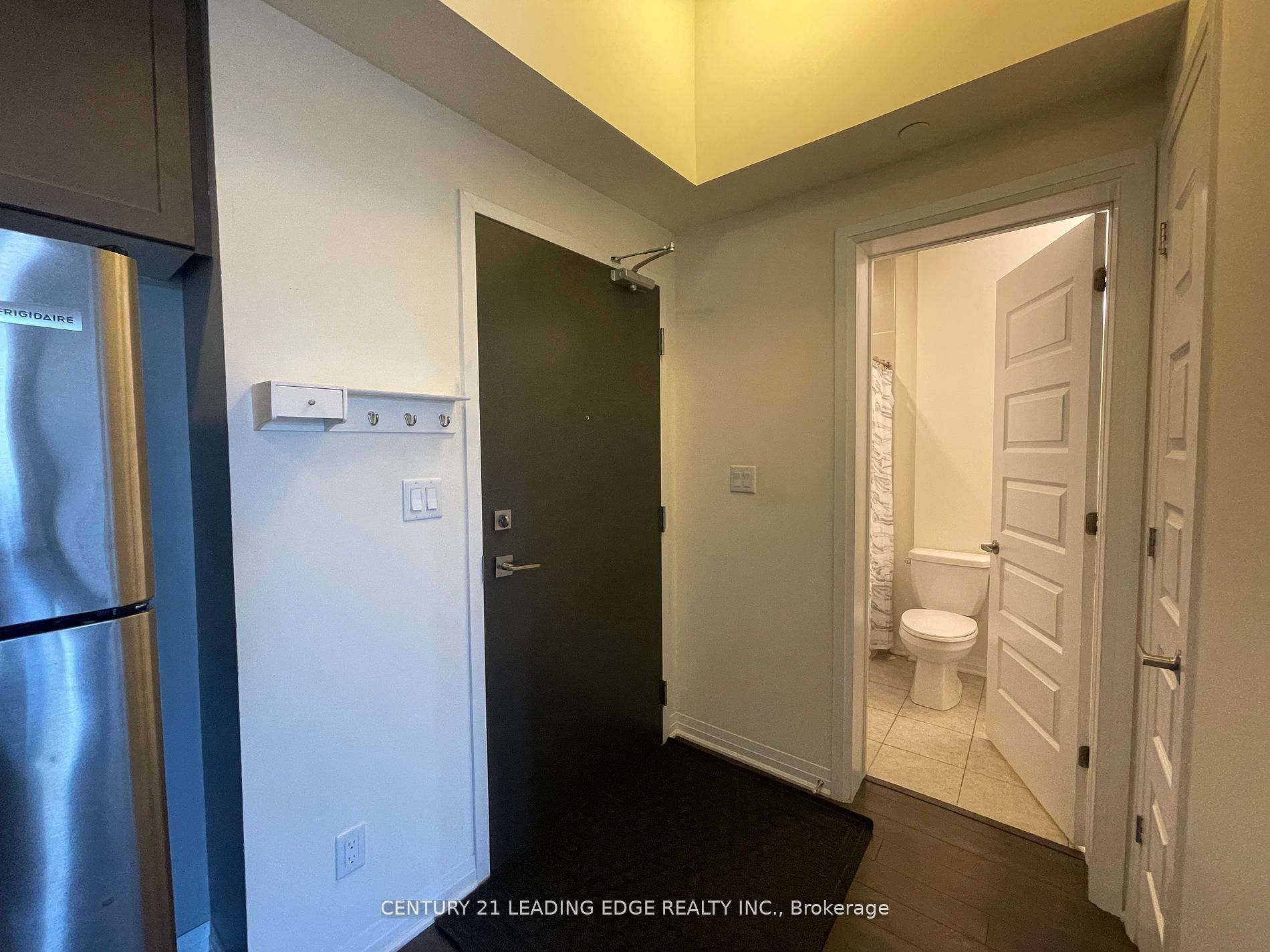 2 ADAM SELLERS Street 107