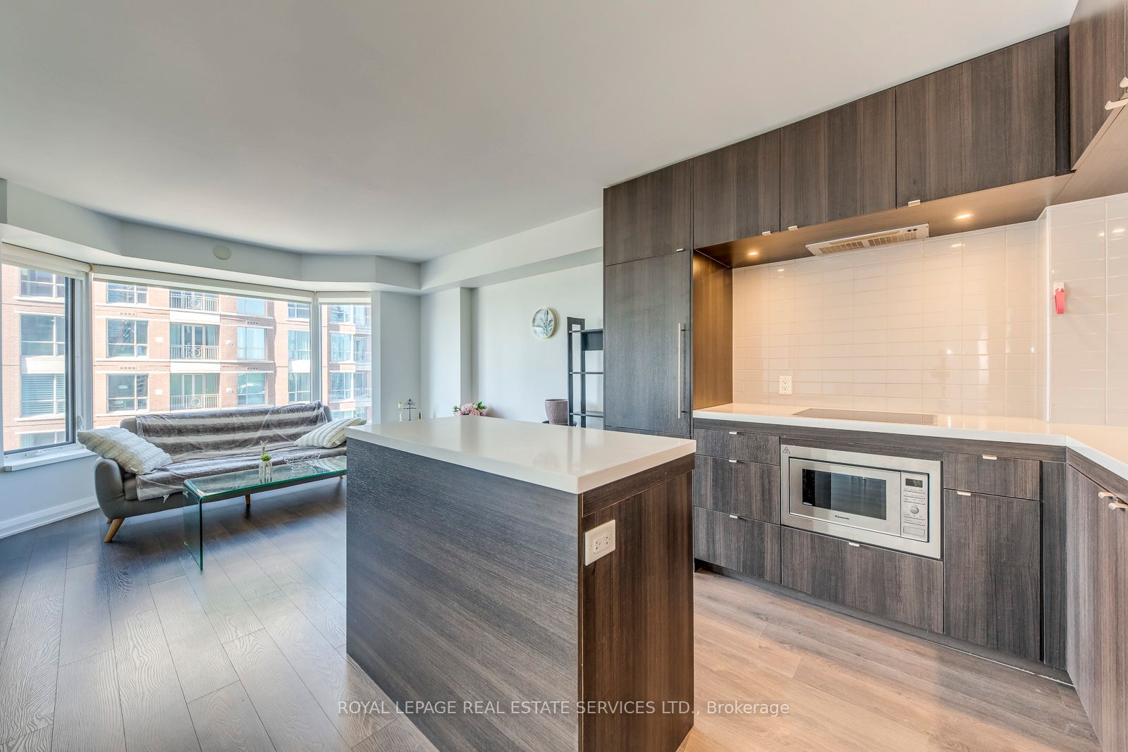 155 Yorkville Avenue 2213
