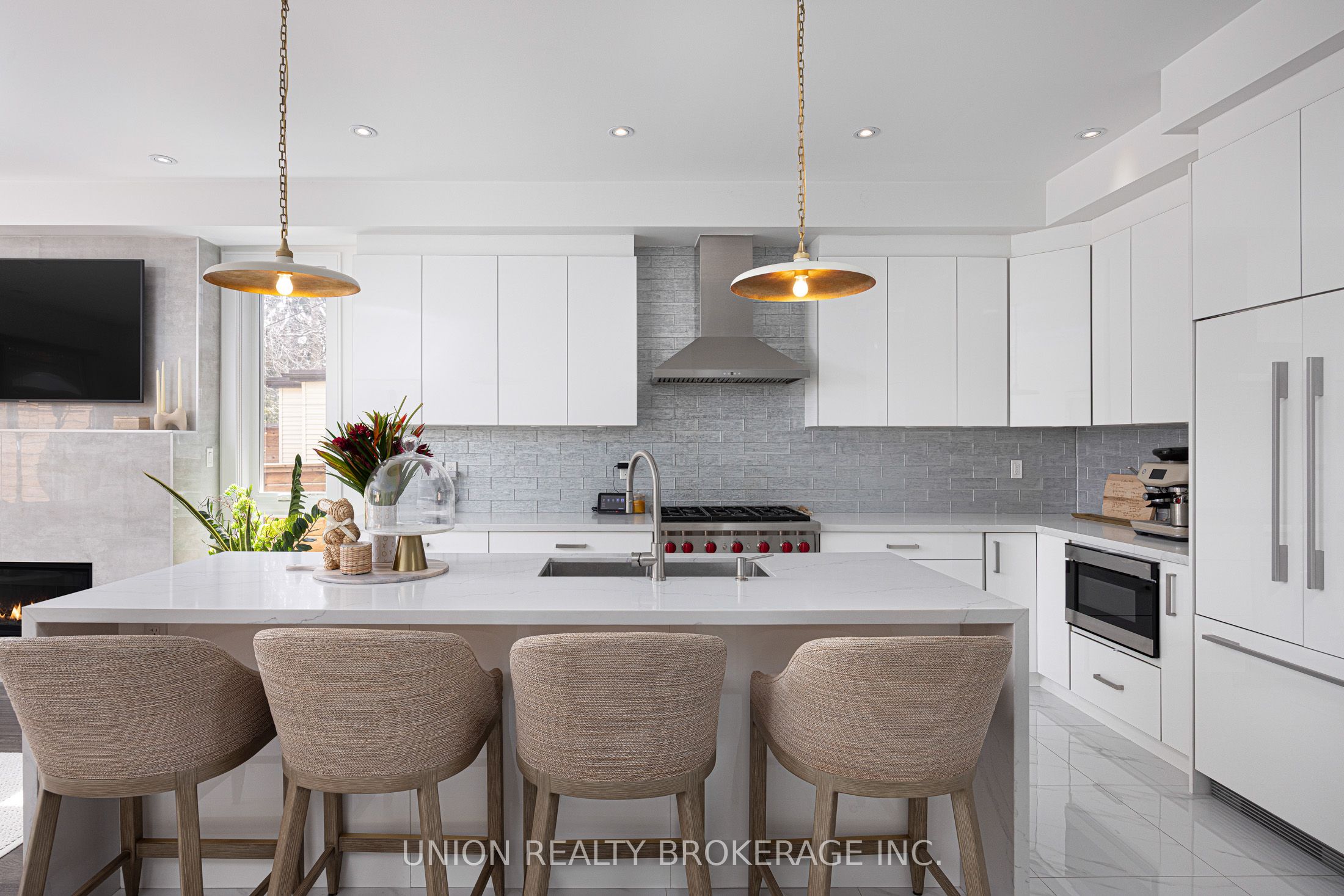 105 Kenilworth Avenue