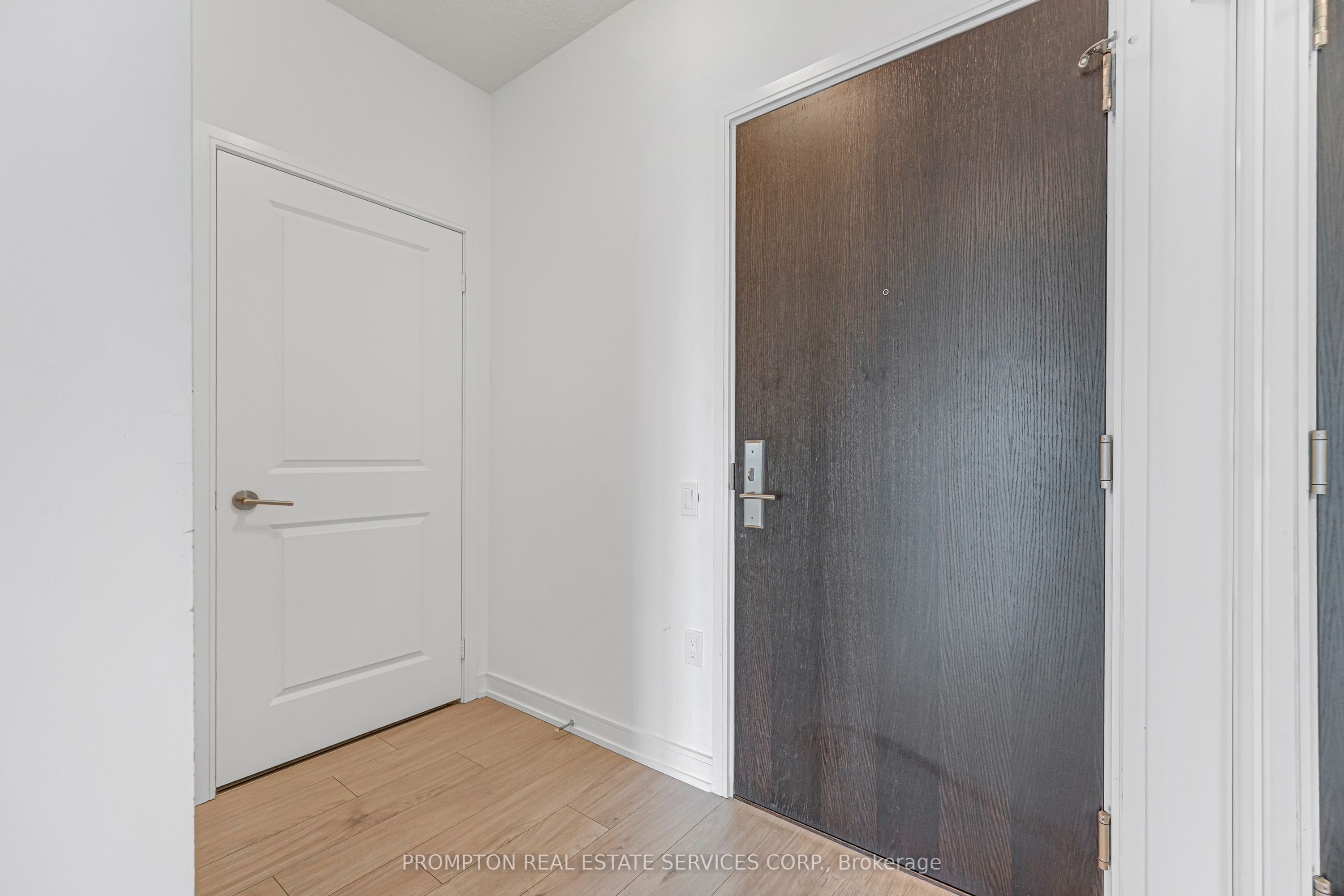 8 Nahani Way 3320