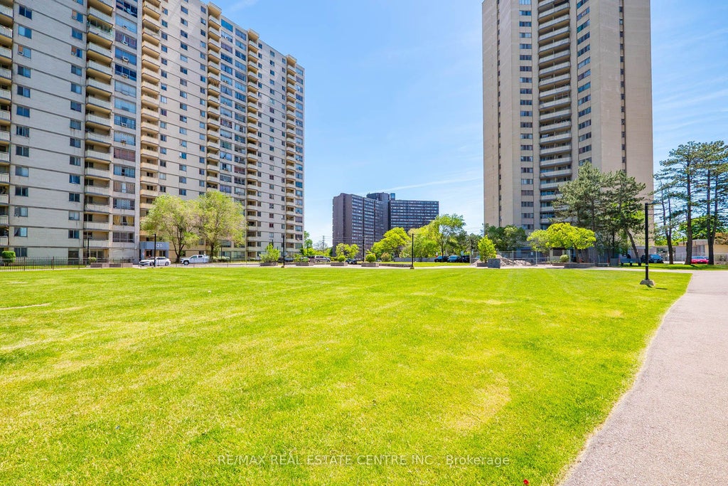 Photo of 320 Dixon Road #1708, Toronto, ON M9R 1S8 (MLS # W13477076)