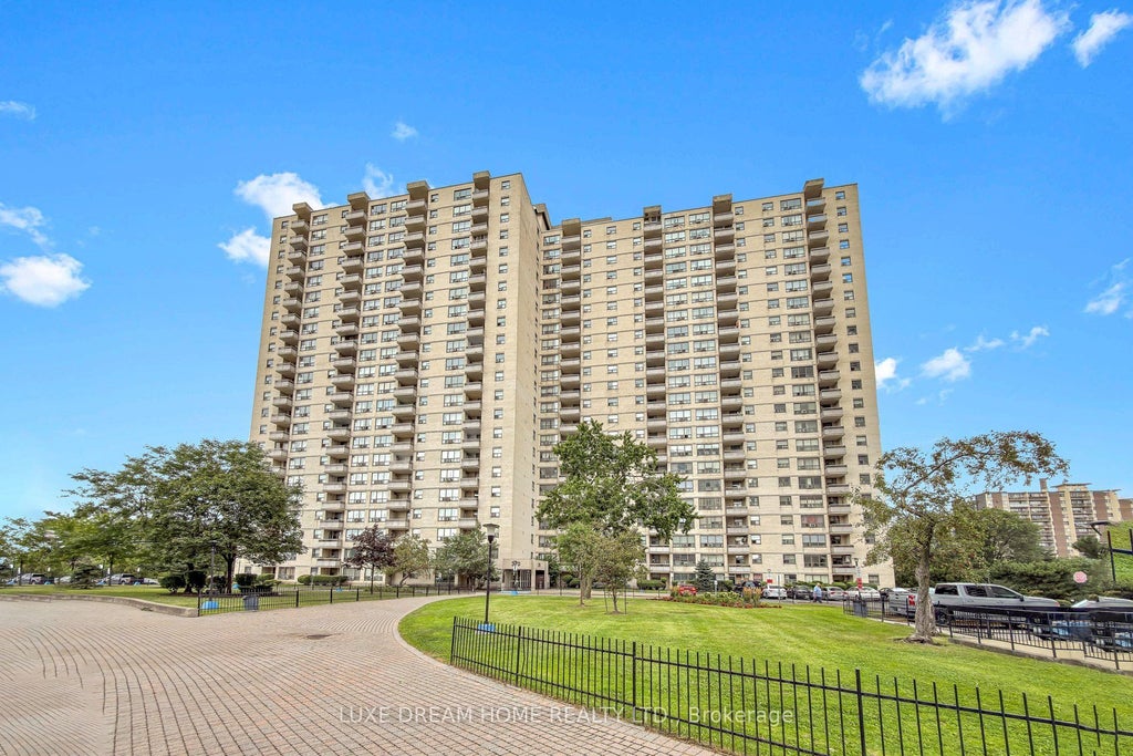 Photo of 370 Dixon Road #409, Toronto, ON M9R 1T2 (MLS # W13716666)