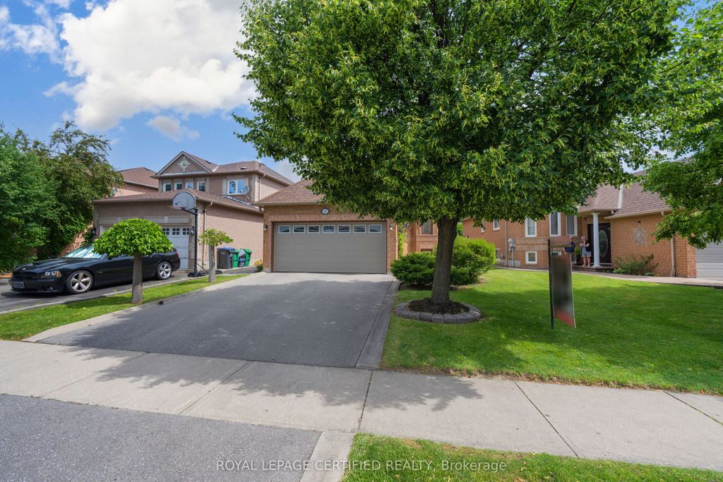 Photo of 45 Springview Drive, Brampton, ON L6X 4M3 (MLS # W13503536)