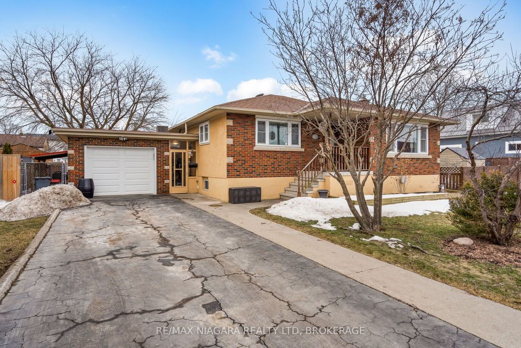 Photo of 506 Main Street W, Port Colborne, ON L3K 3W6 (MLS # X12847114)