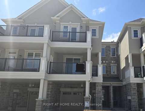 1687 Dance Court Milton ON L9E 2A3