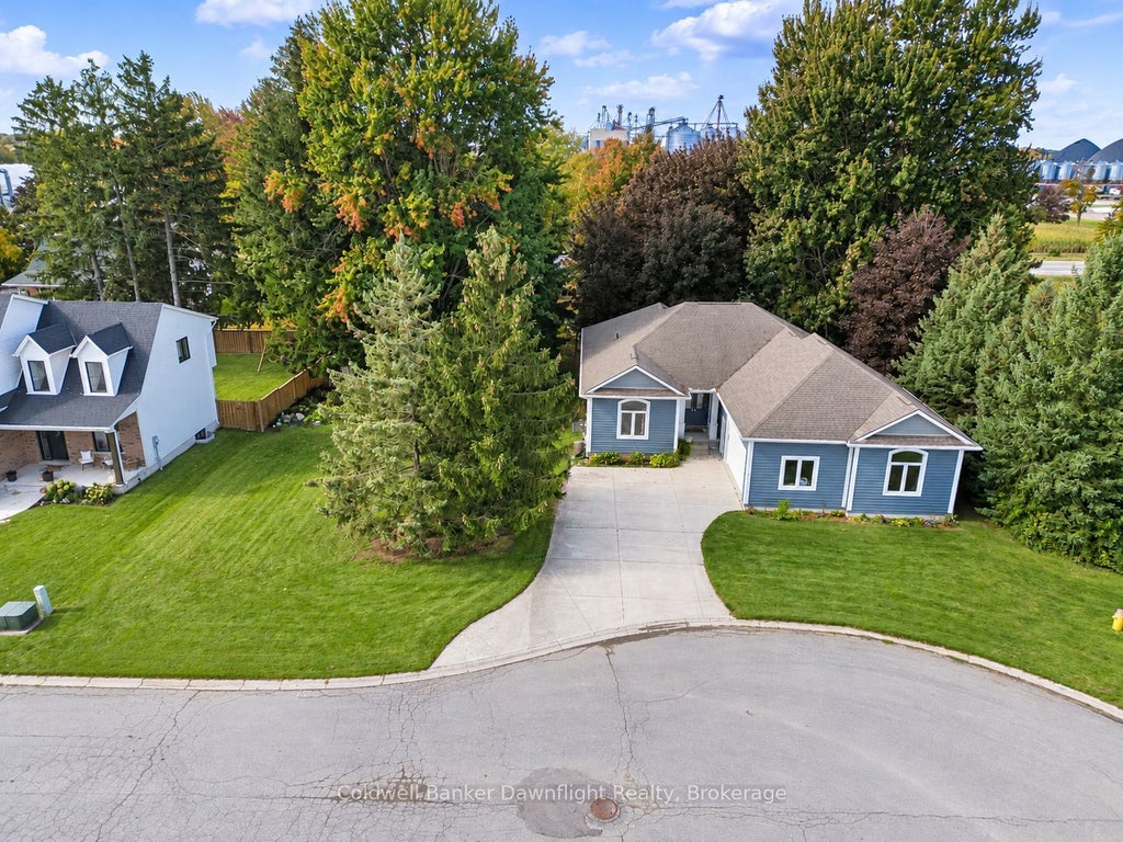 Photo of 54 Lorne Avenue, Bluewater, ON N0M 1X0 (MLS # X14029004)