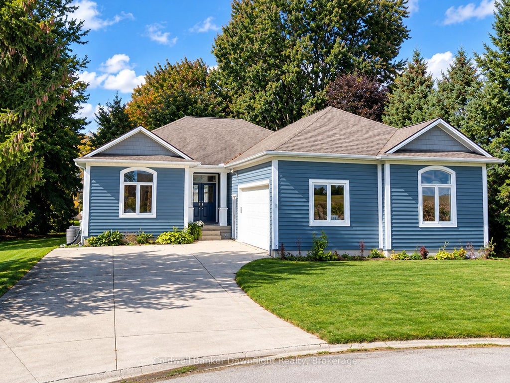 Photo of 54 Lorne Avenue, Bluewater, ON N0M 1X0 (MLS # X14029004)
