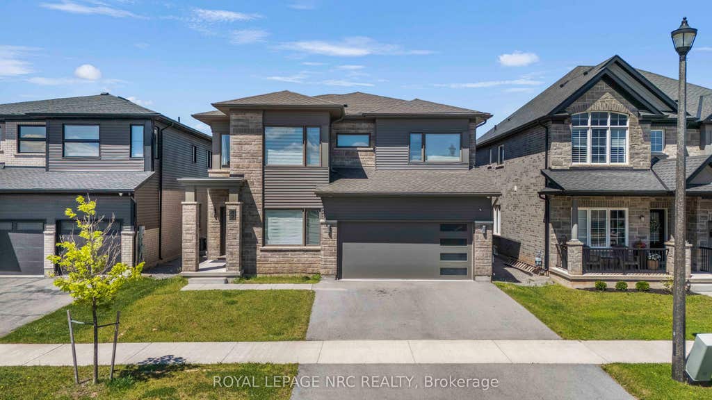 Photo of 12 Swan Avenue, Pelham, ON L0S 1E6 (MLS # X13605952)