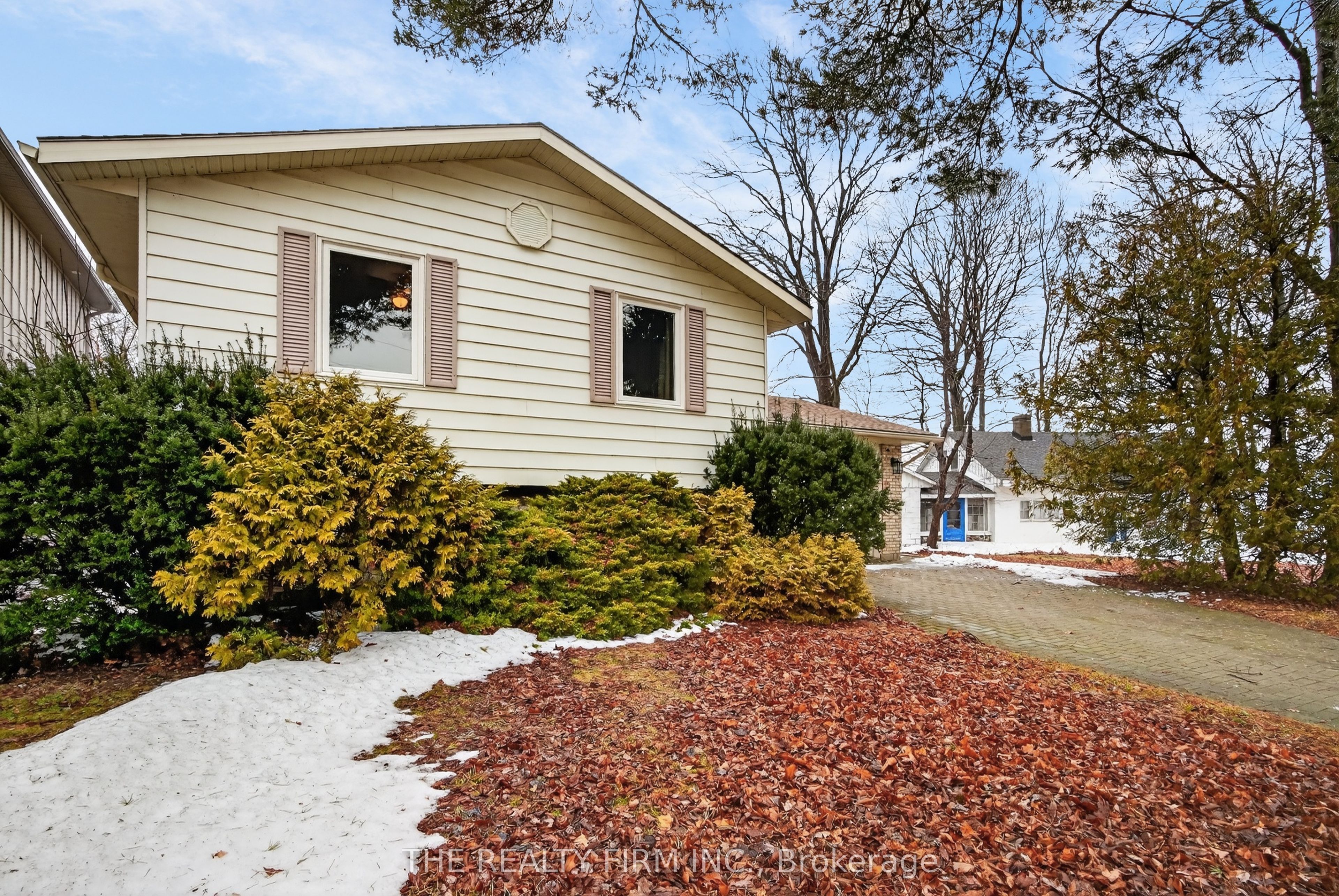 4084 Bluepoint Drive