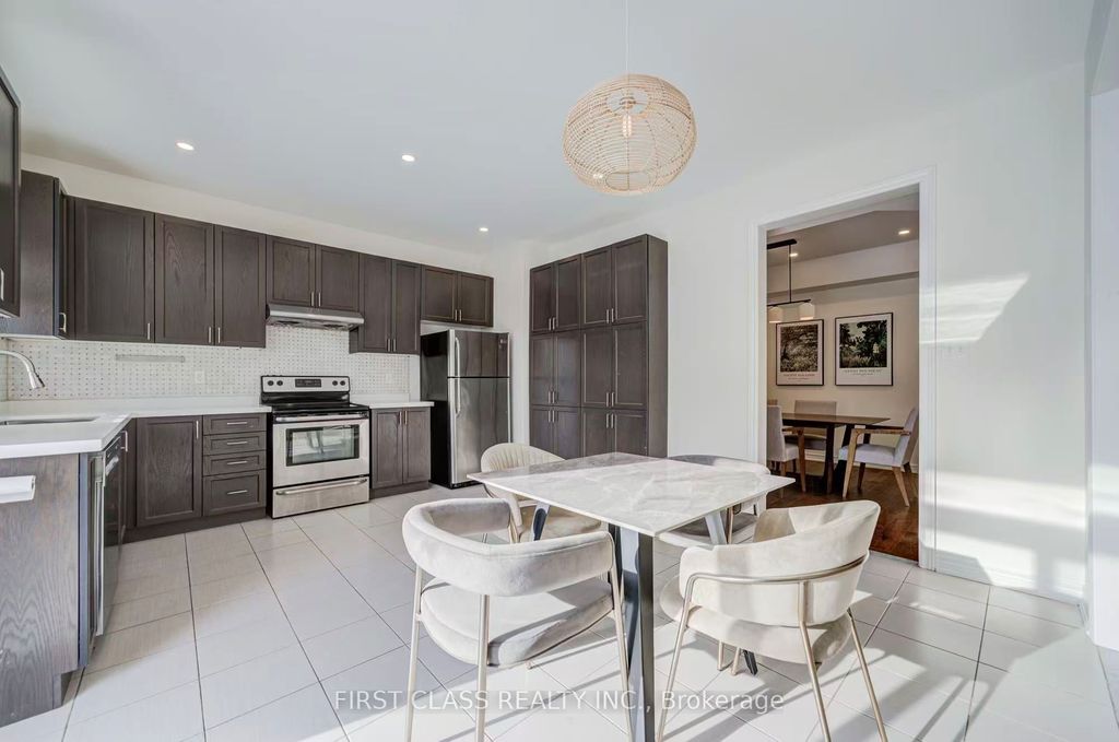 Photo of 23 Grey Wing Avenue, Georgina, ON L4P 0B7 (MLS # N13066528)
