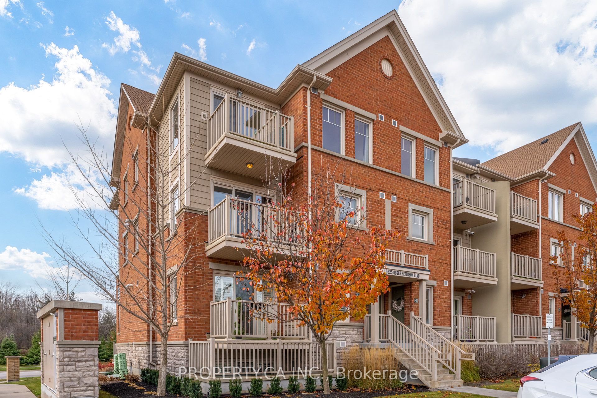 5625 Oscar Peterson Boulevard 24
