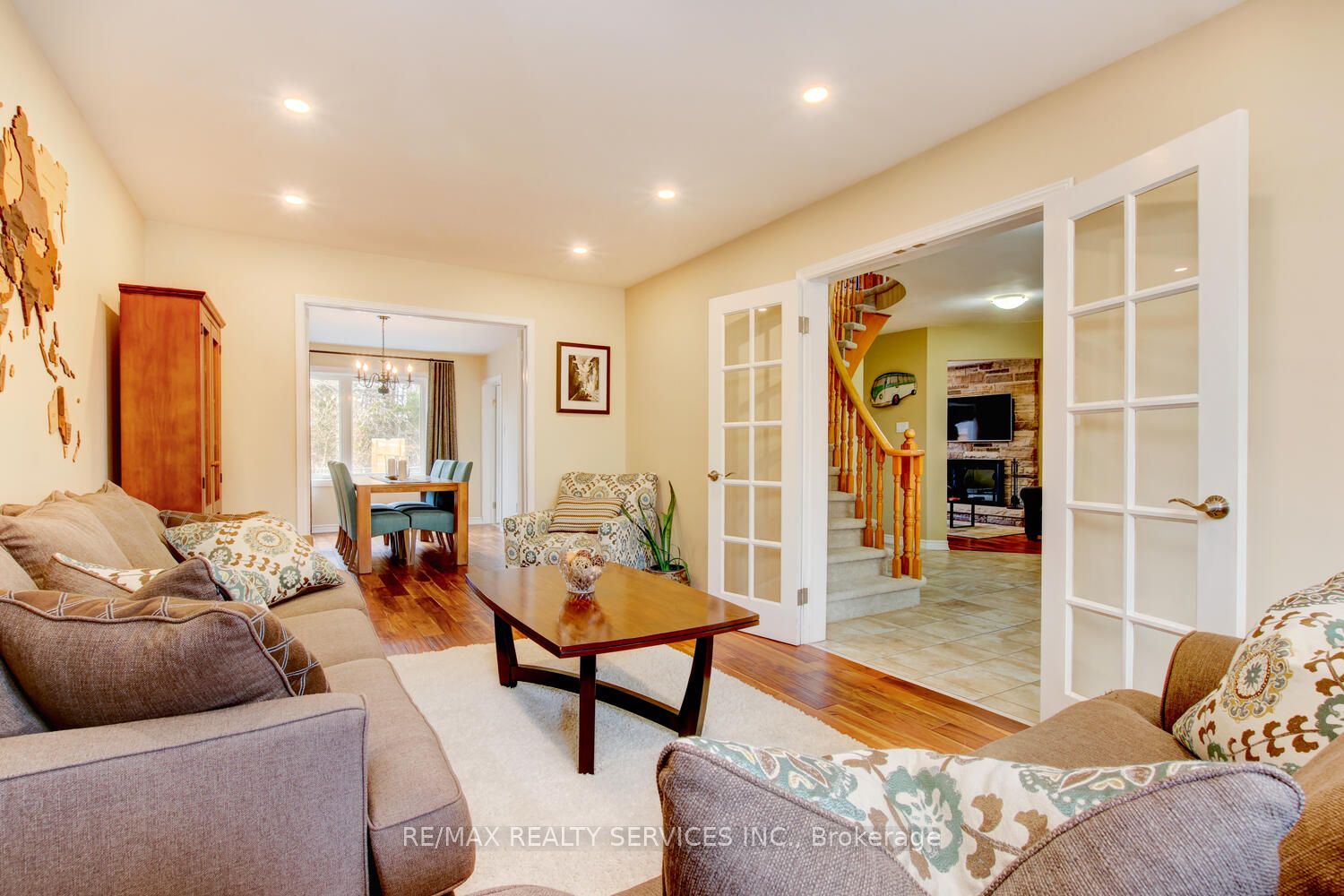 28 Chickadee Crescent