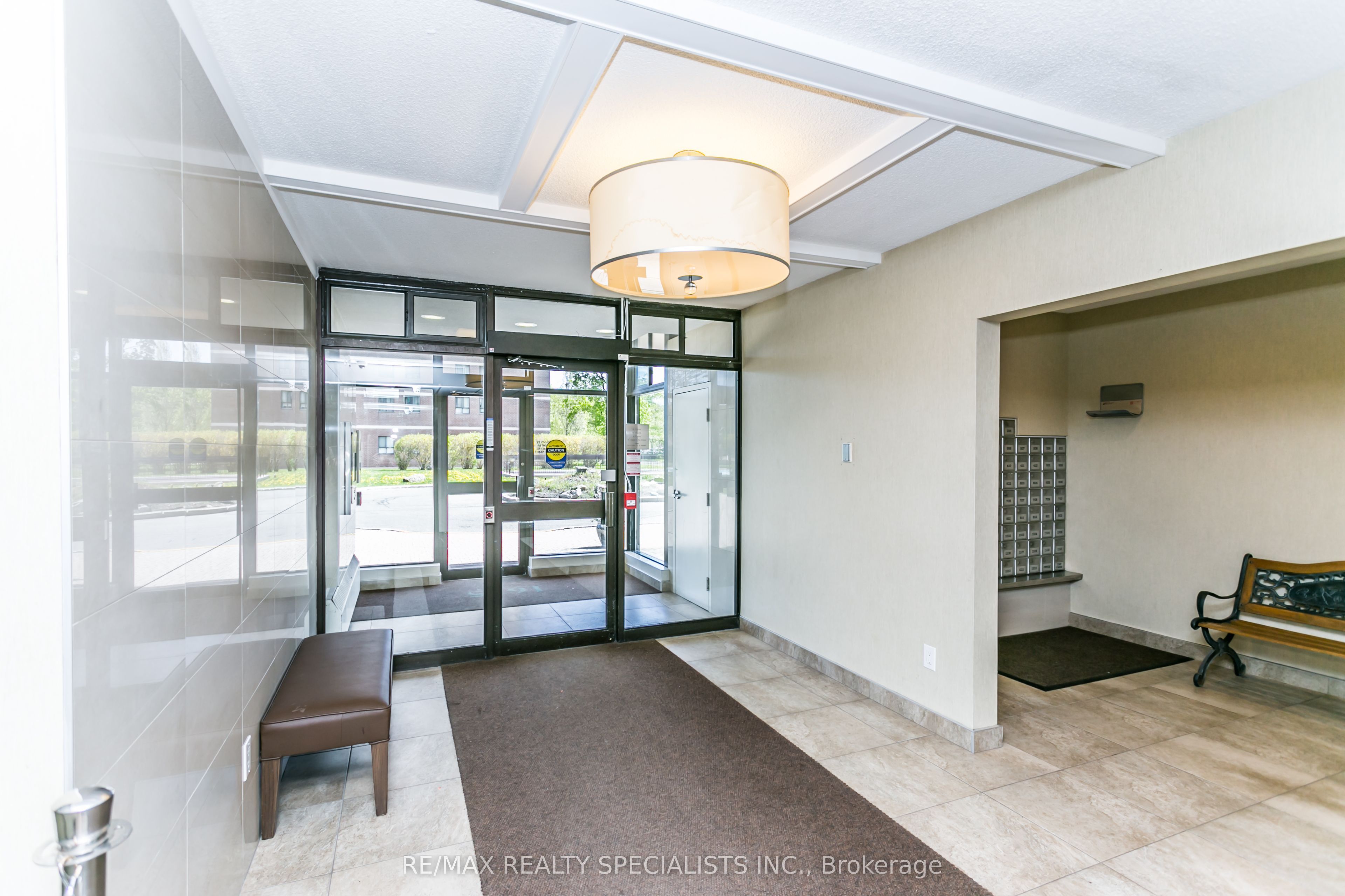 1615 Bloor Street E 206