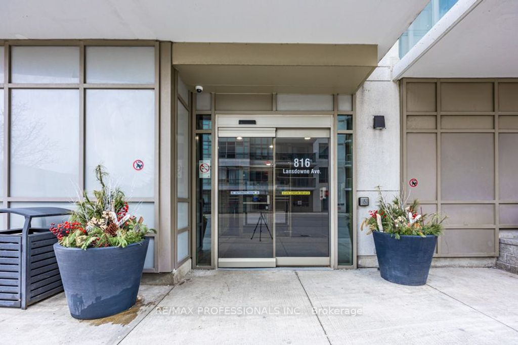 Photo of 816 Lansdowne Avenue #720, Toronto, ON M6H 4K6 (MLS # W12771170)