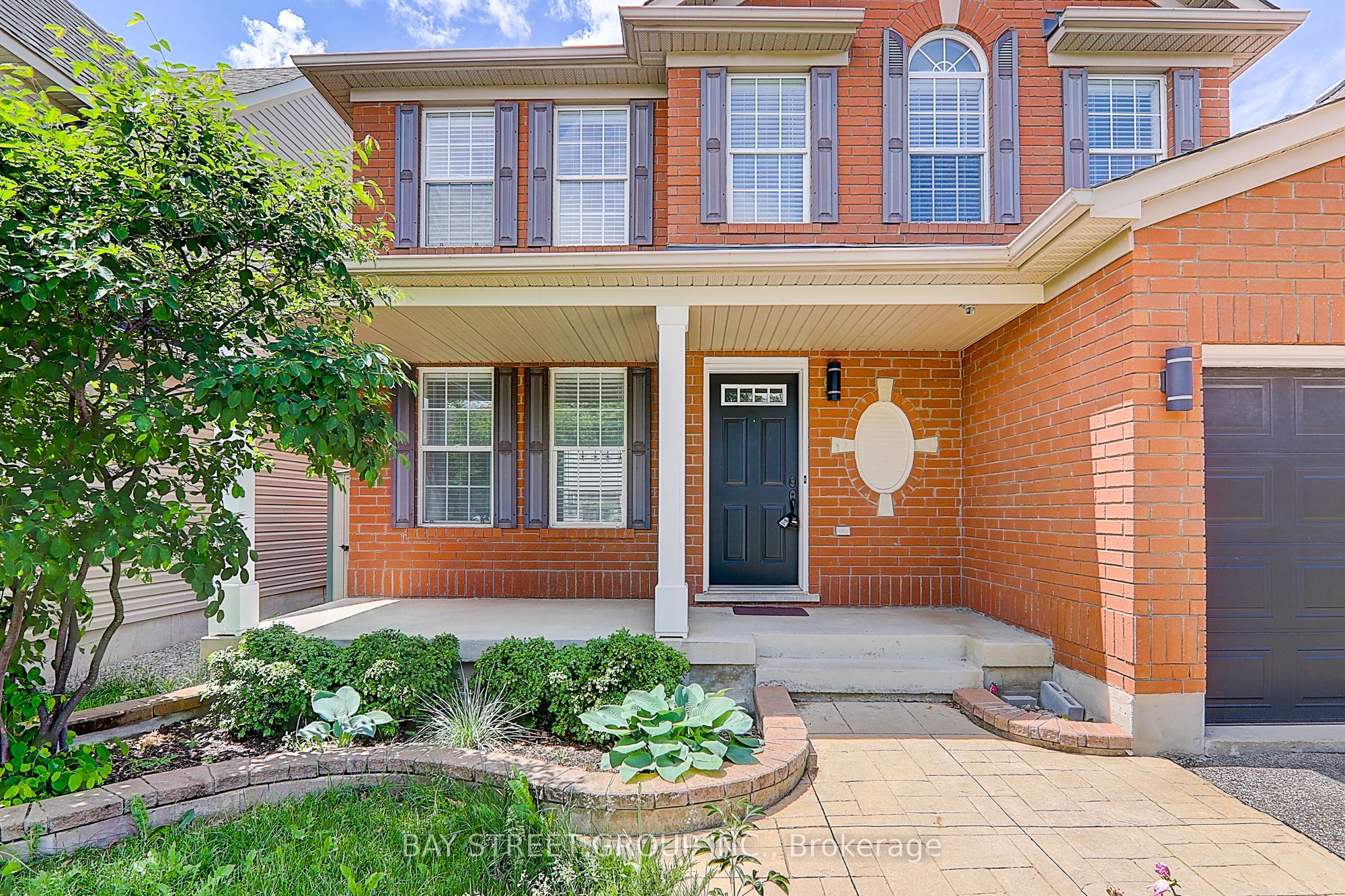 540 Caverhill Crescent