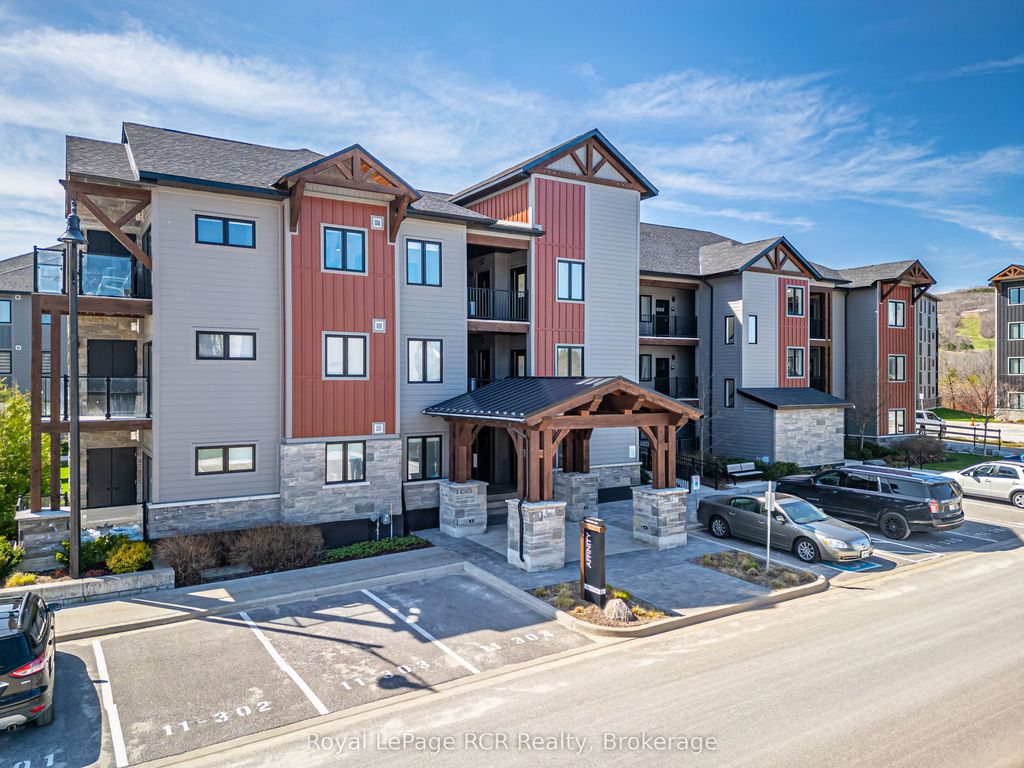 Photo of 11 Beckwith Lane #102, Blue Mountains, ON L9Y 0C7 (MLS # X13131334)