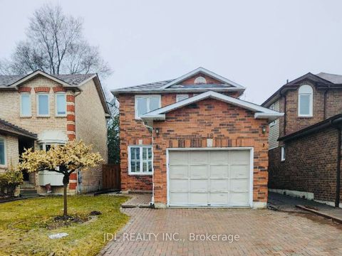 18 Dunsmore Crescent Richmond Hill ON L4C 0C4