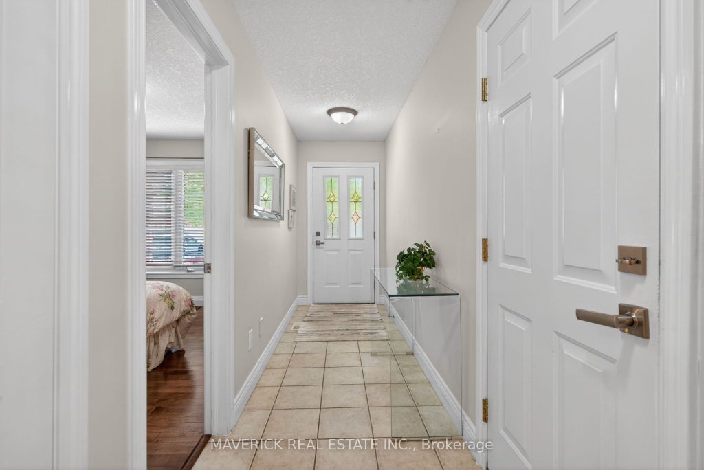 Photo of 43 Capulet Walk #46, London North, ON N6H 5V5 (MLS # X13833022)
