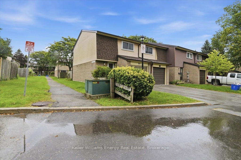 Photo of 909 Burns Street W #81, Whitby, ON L1N 6J5 (MLS # E13767198)