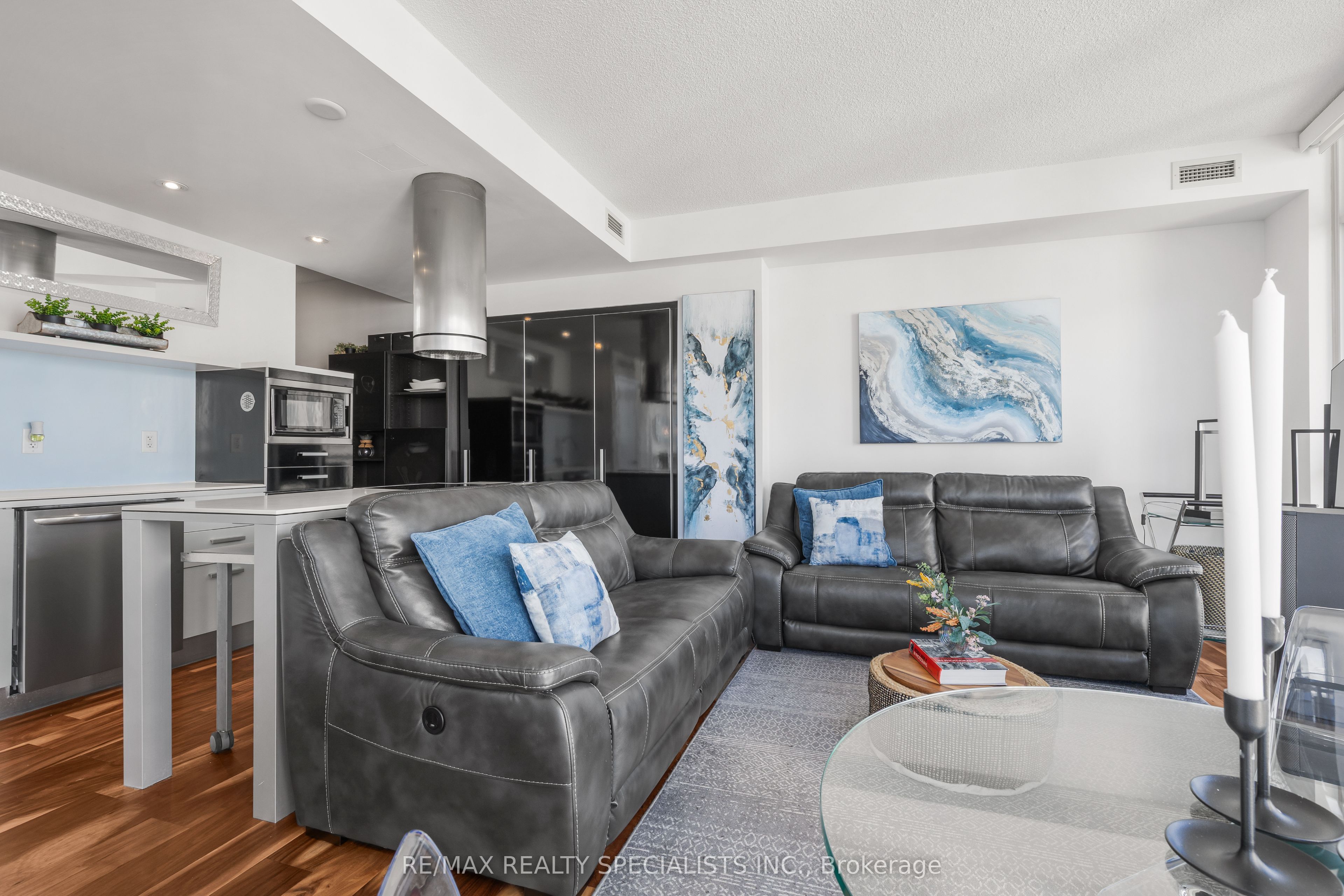 38 Dan Leckie Way 2908
