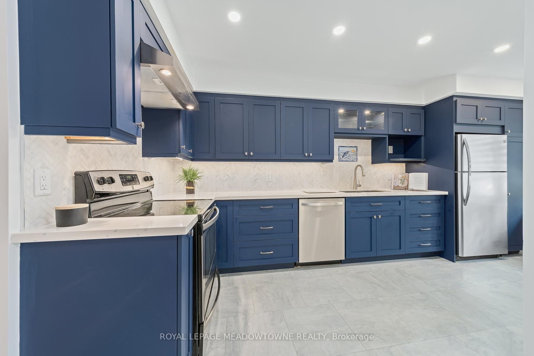76 River Drive 11
