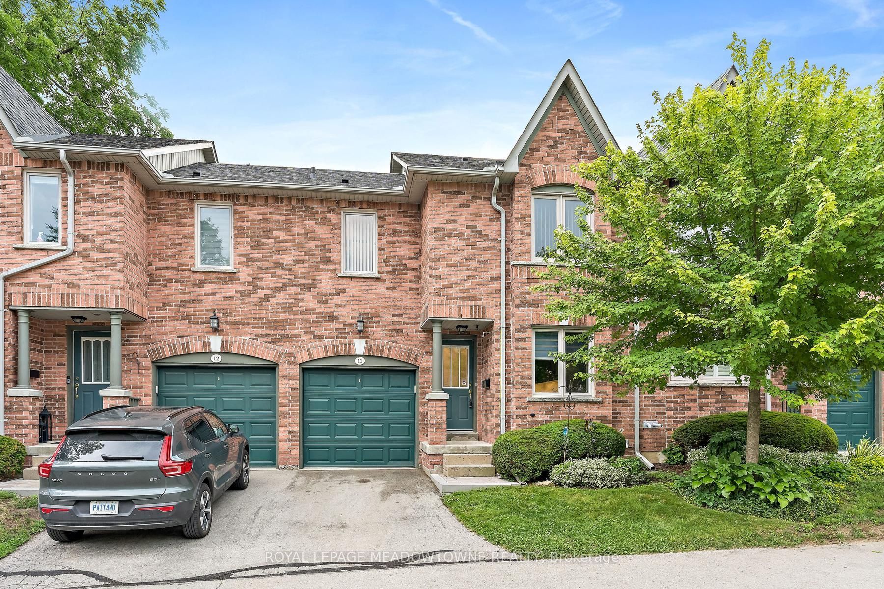 Photo 1 of 32 — 76 River Drive 11, Halton Hills, ON L7G 2J2