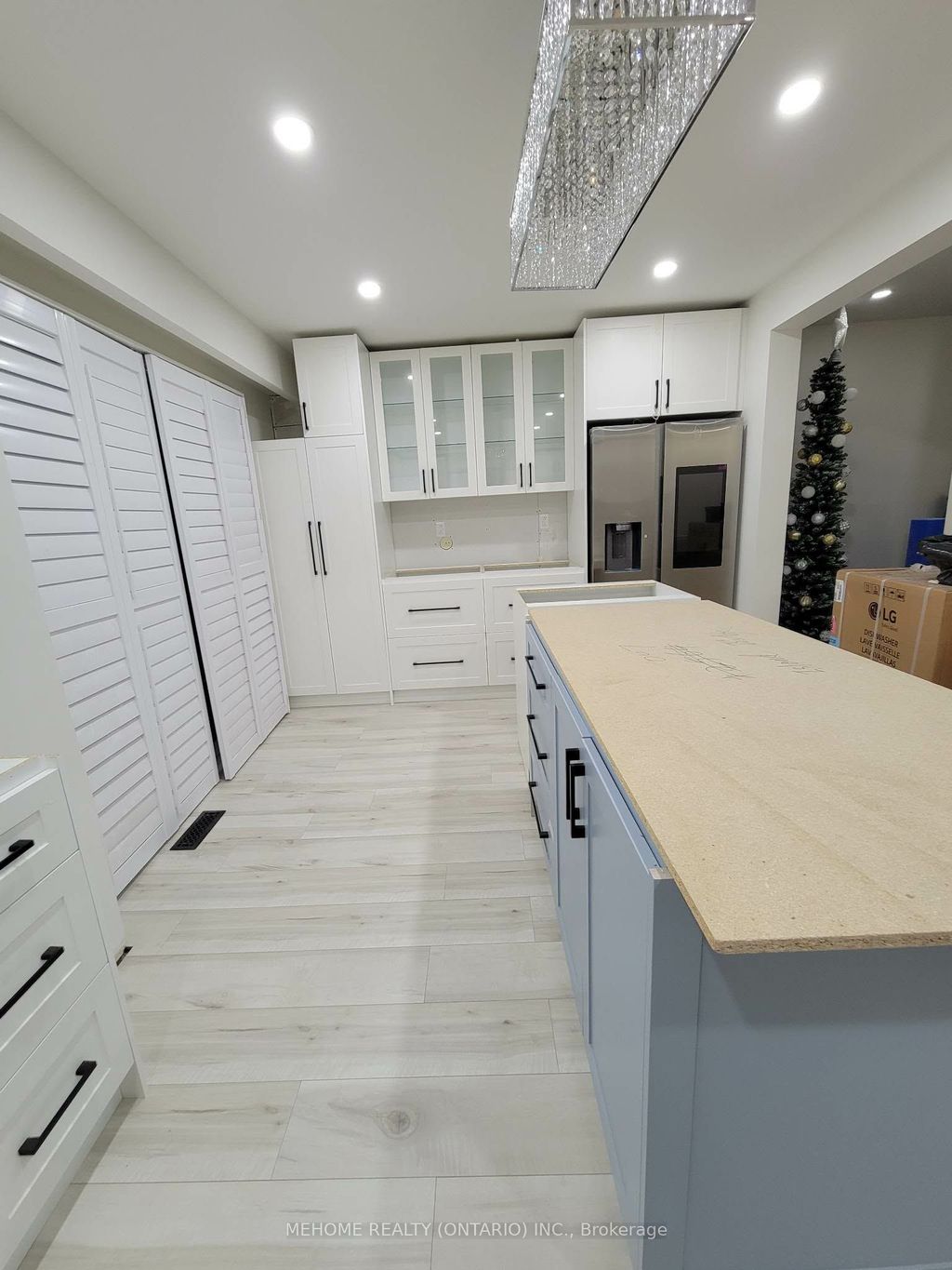 Photo of 7 Merrydrew Court, Mississauga, ON L5M 1W6 (MLS # W12706156)