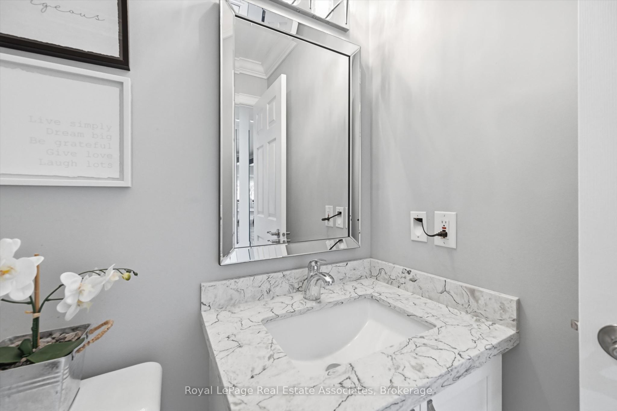 2312 Ridgeview Court
