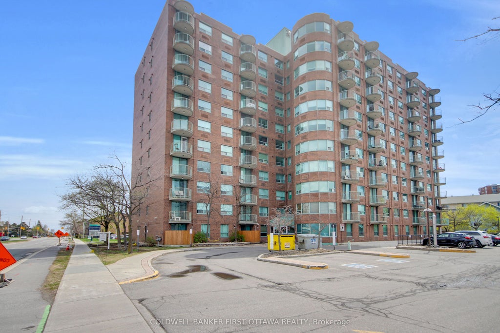 Photo of 1440 Heron Road #811, Hunt Club - South Keys and Area, ON K1V 0X2 (MLS # X13091018)