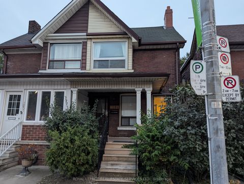 1239 College Street 2nd Flr Toronto ON M6H 1C3