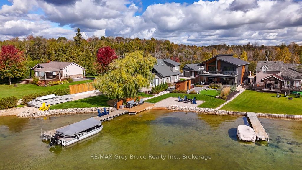 Photo of 166 COUNTRYSIDE Drive, Chatsworth, ON N0H 1G0 (MLS # X12455781)