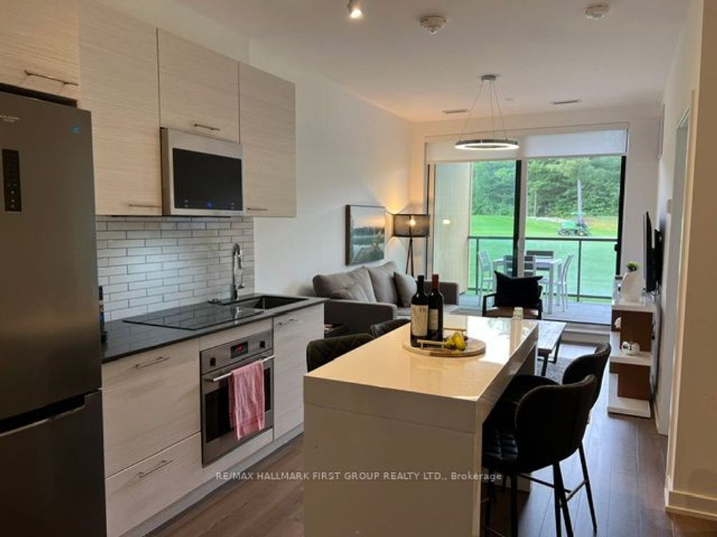 Photo of 120 Carrick Trail #104, Gravenhurst, ON P1P 0A2 (MLS # X12922678)