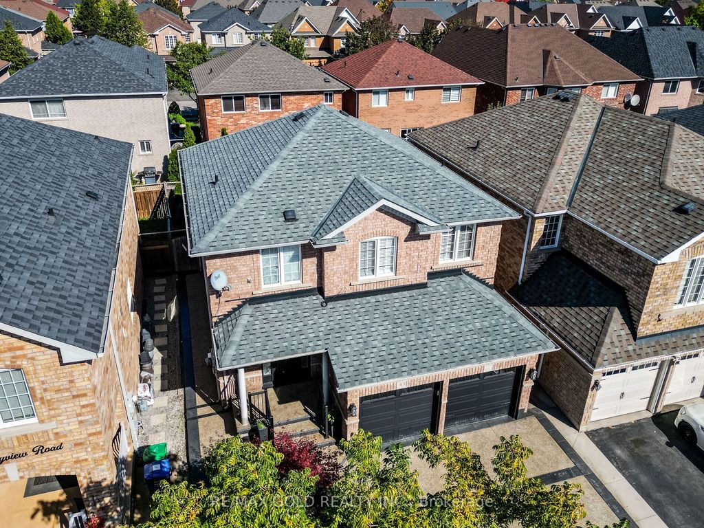 Photo of 43 Sunnyview Road, Brampton, ON L7A 3E4 (MLS # W12458033)