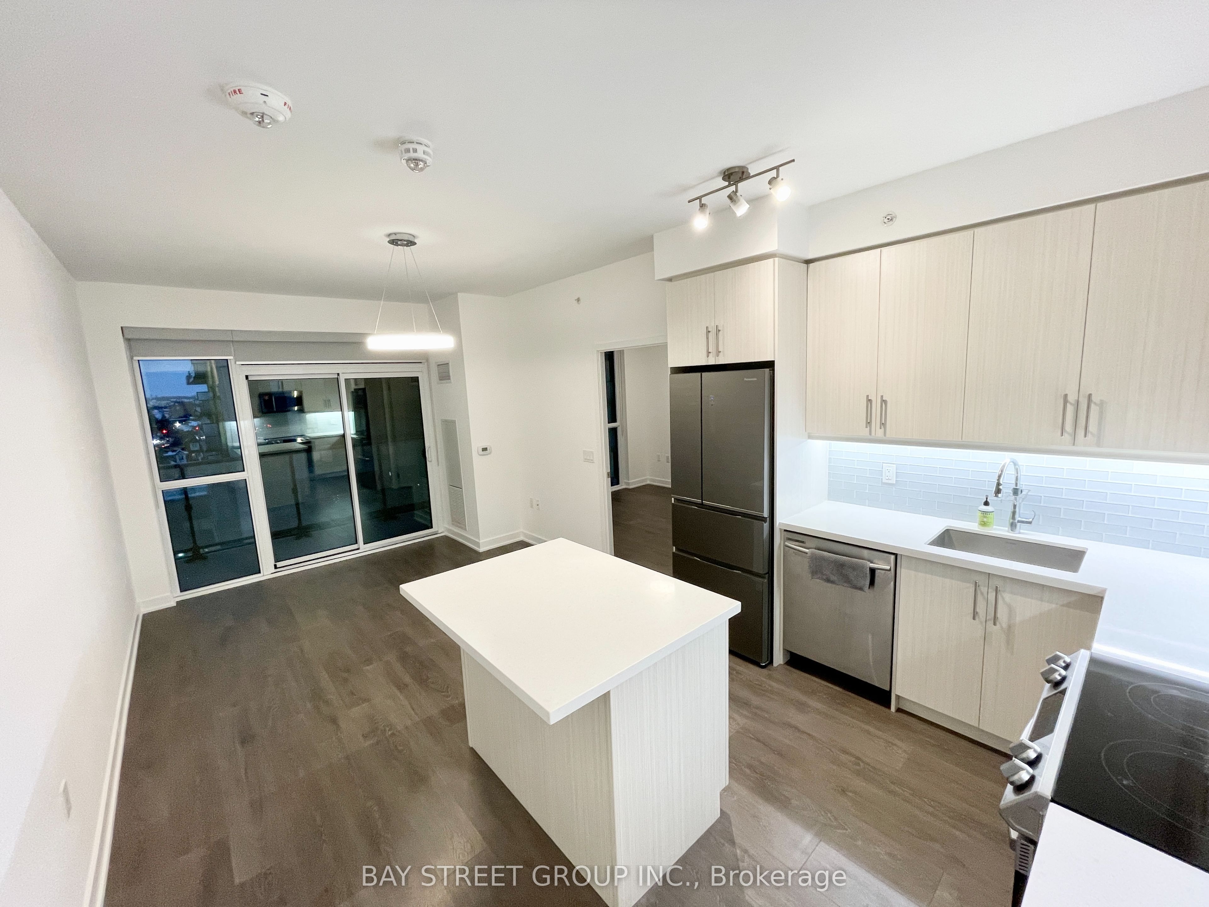 75 Oneida Crescent 703