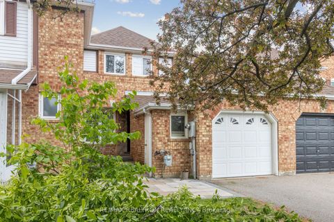 2713 Lindholm Crescent Mississauga ON L5M 4P6