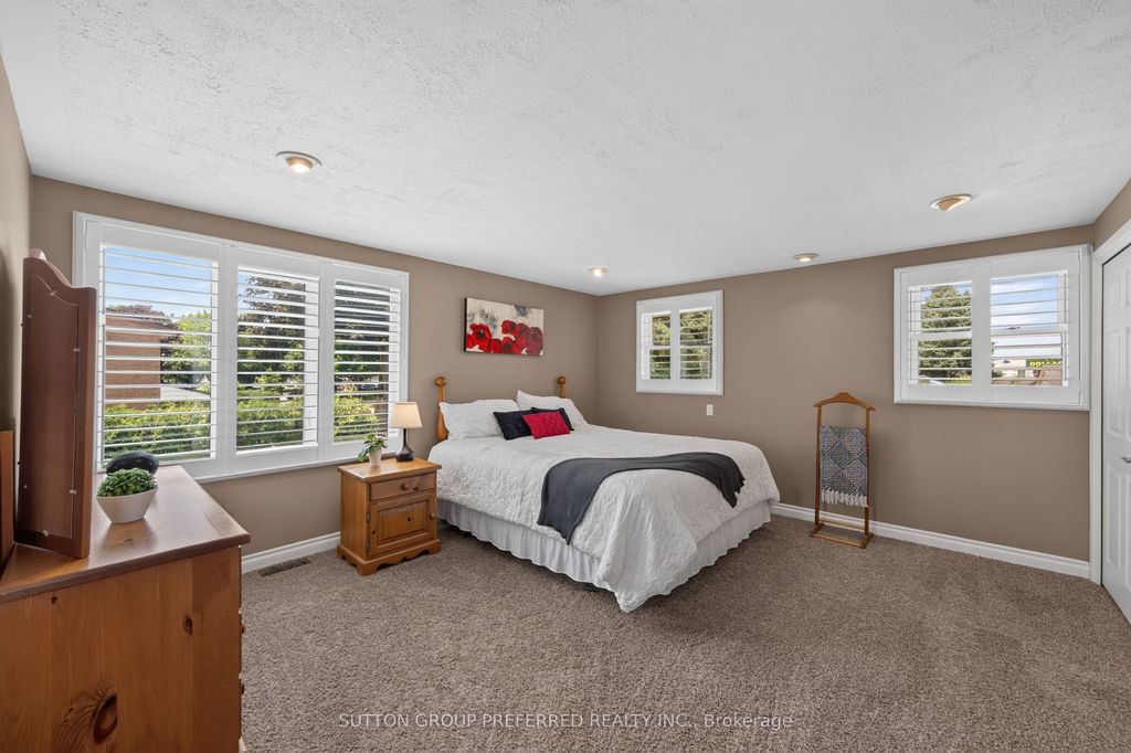 Photo of 90 Glenburnie Crescent, London North, ON N5X 2A3 (MLS # X13538606)