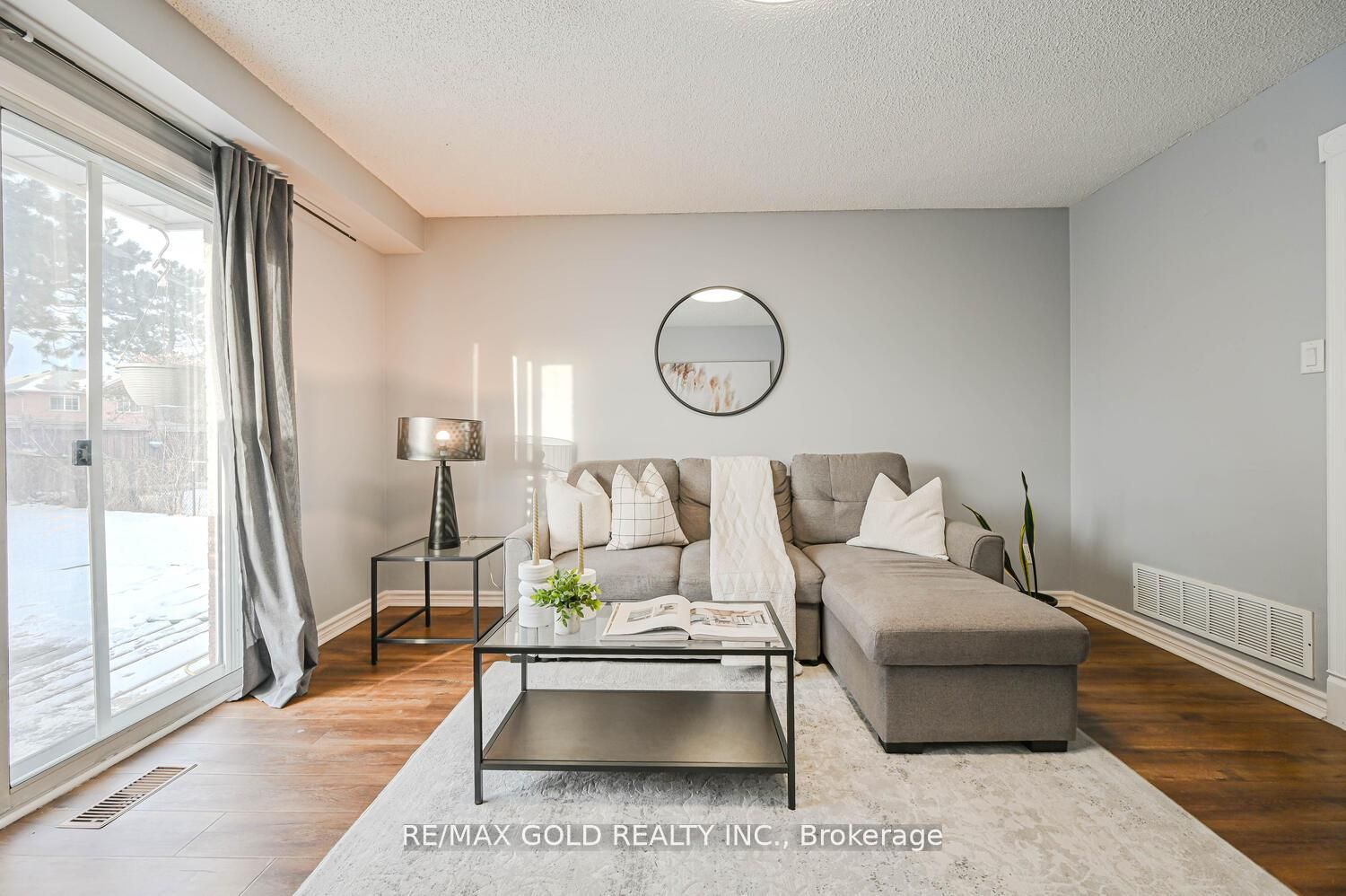 73 Chipmunk Crescent