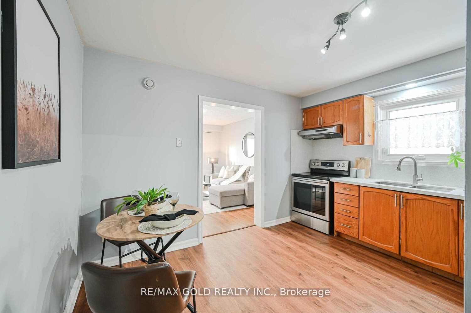 73 Chipmunk Crescent