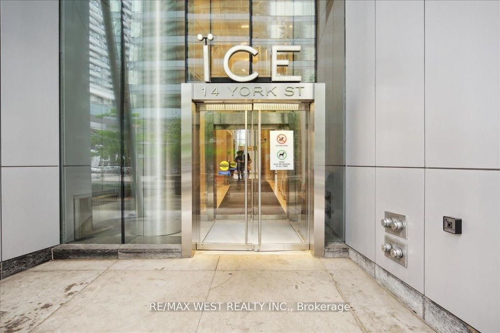 Photo of 14 York Street #512, Toronto, ON M5J 0B1 (MLS # C12447079)