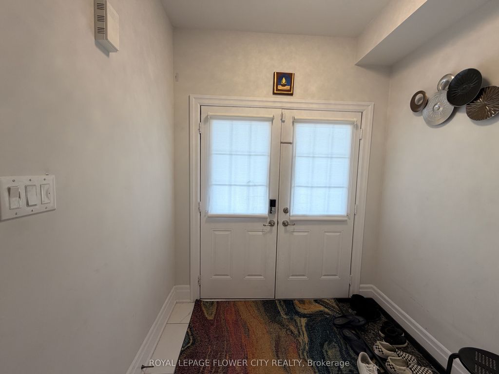 Photo of 7 Overstone Road, Halton Hills, ON L7G 0N5 (MLS # W12899396)
